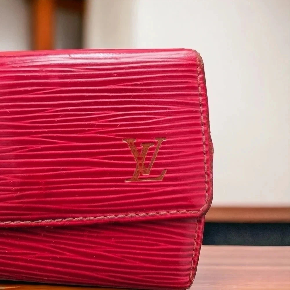 Louis Vuitton Epi Leather 6 Keyholder Red - Picture 4 of 7